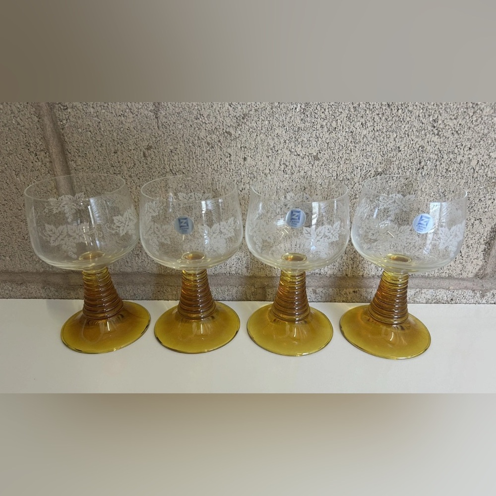 Lot Of 4 Schott Zwiesel Wine Serber Glasses Amber Beehive Stem Grapevine Etched